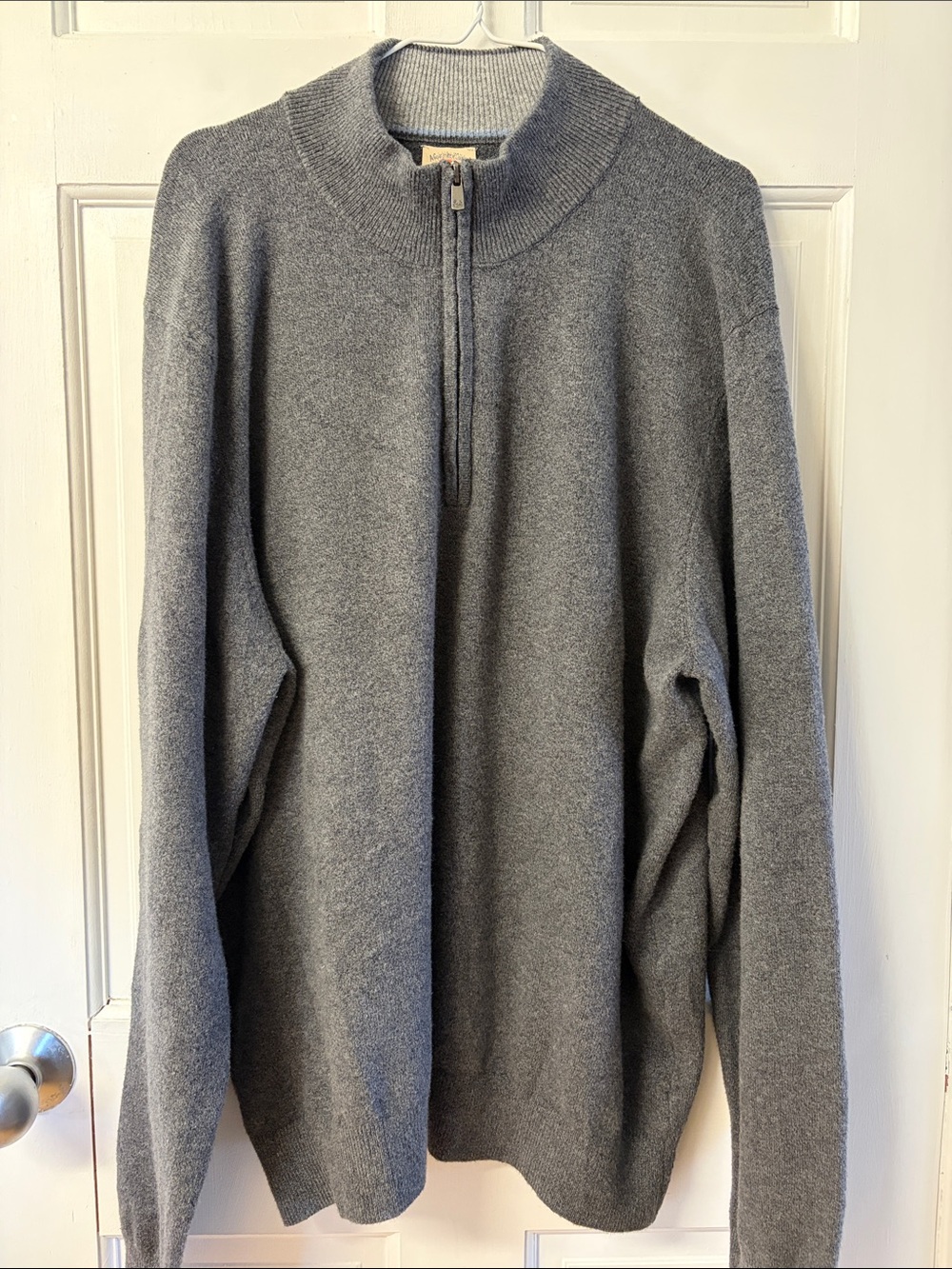 Faherty grey quarter zip soft knit sweater men’s size XL